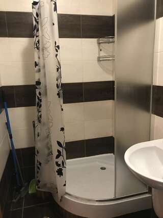 Хостелы Hostel 13 Харьков Односпальная кровать в общем номере-14